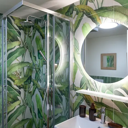 Florentine Jungle Large Terrace Near The Station 公寓